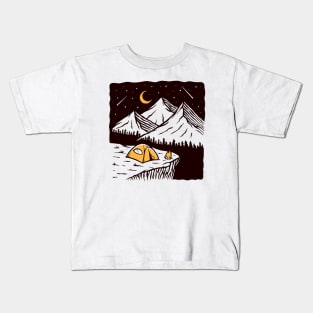 Camping: Go Outside! Kids T-Shirt